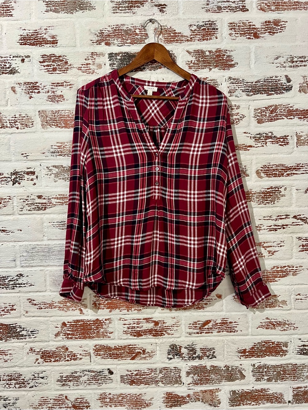Soft Joie Top Roll Tab Sleeve Plaid Maroon Burgundy Plaid Sz M